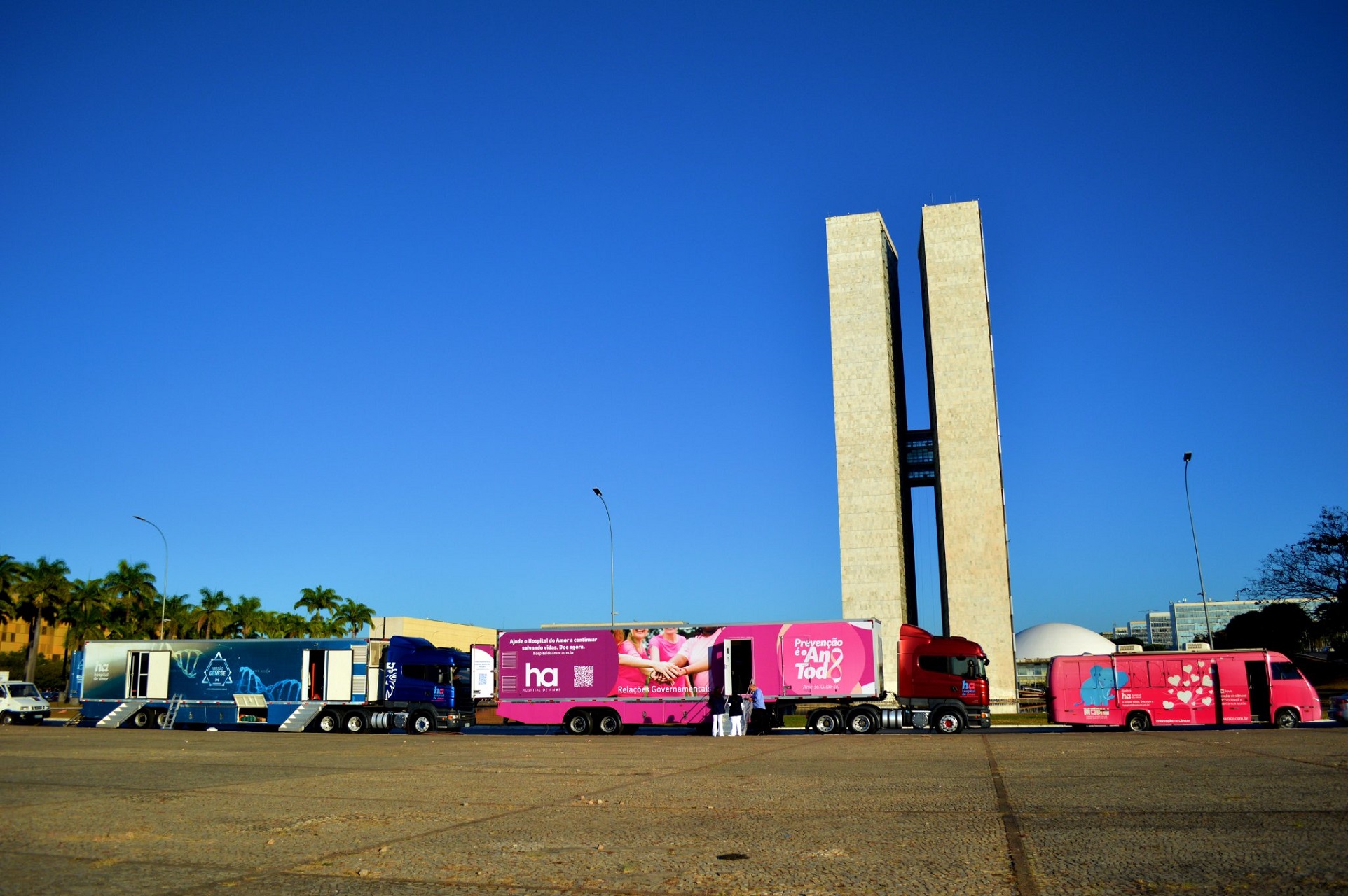 Carreta do Hospital de Amor realiza 500 exames preventivos de