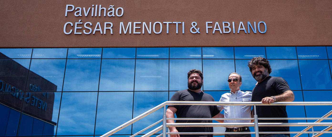 César Menotti & Fabiano são homenageados pelo HA 