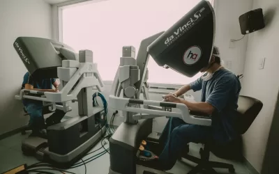 Em parceria com o HA, IRCAD oferece programa de capacitação em cirurgia robótica colorretal