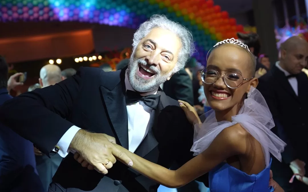 Pacientes do HA Infantojuvenil participam de baile de debutantes do  projeto ‘Fadas Madrinhas’
