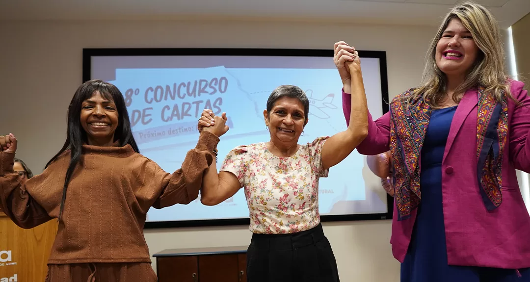 Emoção toma conta da premiação do 8º Concurso de Cartas